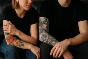 Tatuaggio a colori o in bianco e nero? Scopri quale scelta valorizza al meglio il tuo stile